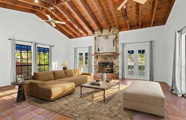 1313 Ponce De Leon Dr photos photos 1313 Ponce De Leon Dr photos photos