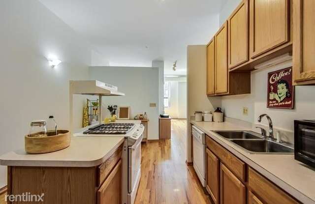 900 S Michigan St 612 Gallery 2