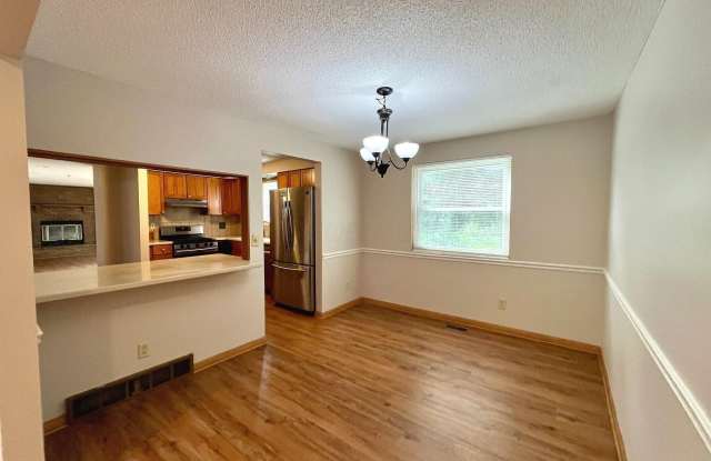 2775 Amana Court Gallery 4