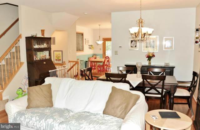 7729 SULLIVAN CIR Gallery 3