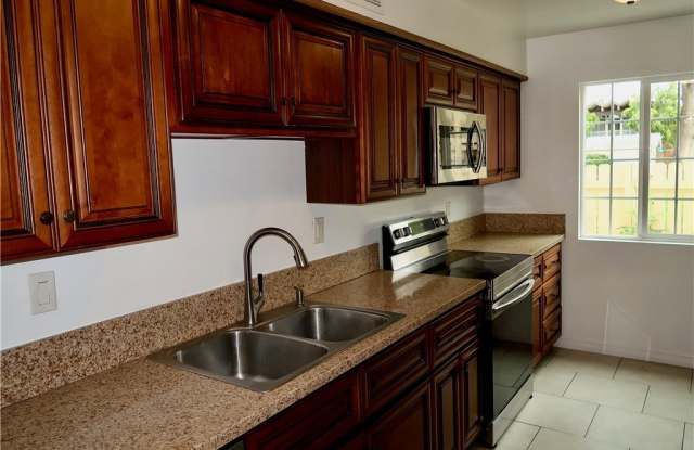 8055 Canby Avenue photos photos