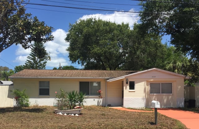 5835 Louisiana Ave - 5835 Louisiana Avenue, New Port Richey, FL 34652