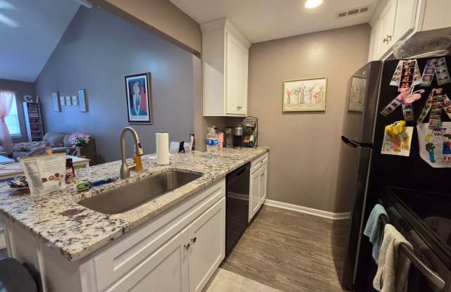 2 bedroom close to Five Points! photos photos