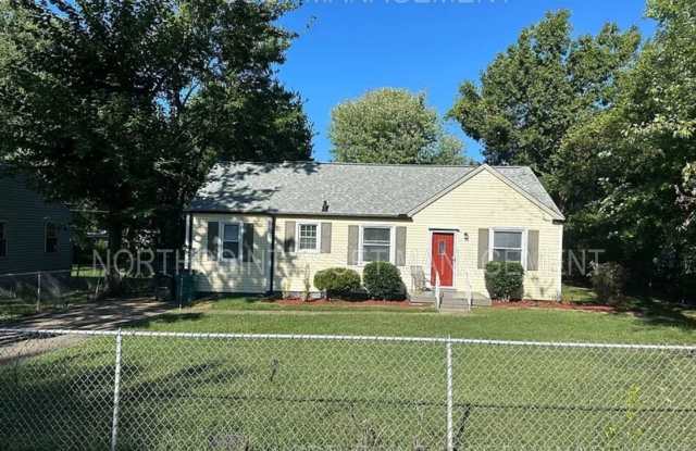 3BR w/ In-Unit W/D + Assigned Parking in Nashville photos photos