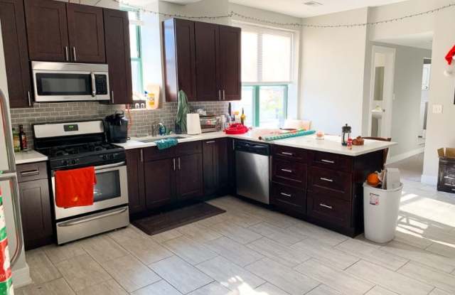 2835 N Southport Ave - 2835 North Southport Avenue, Chicago, IL 60657
