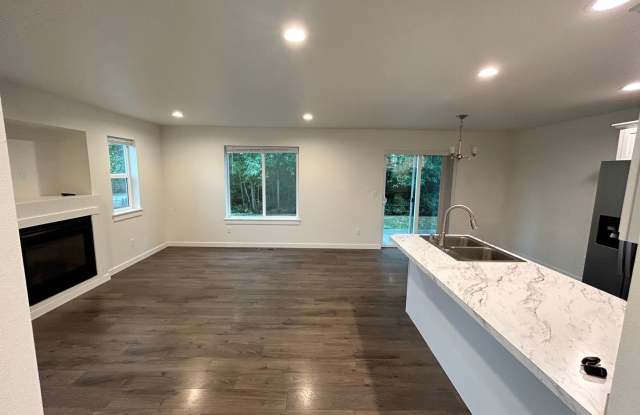 4 Bedroom Home Near Birch Bay Gallery 3