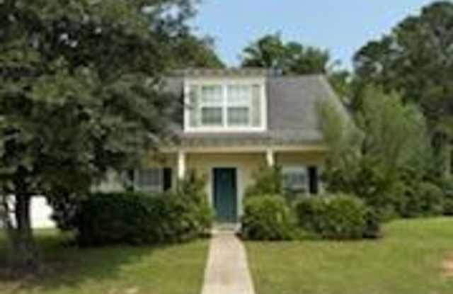 Convenient Southside Bungalo photos photos