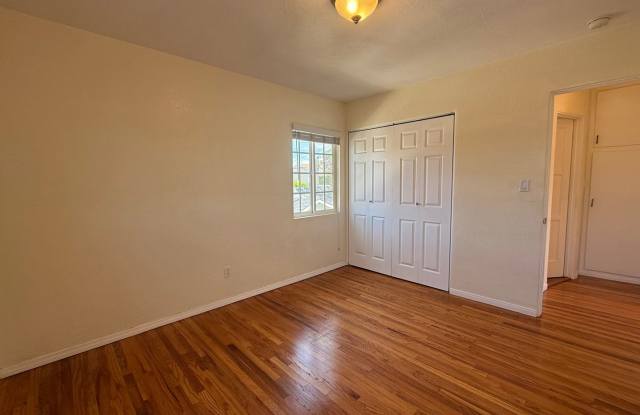 Kensington_Upper level Spacious 1Bed 1Bath reserved parking photos photos