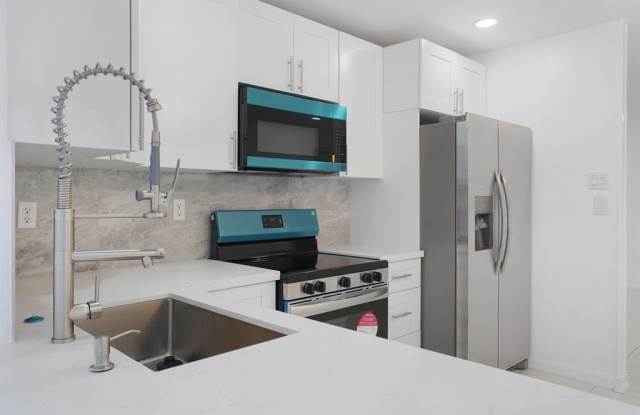 7505 NW 58th St photos photos