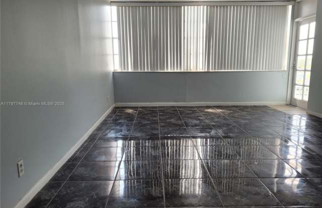 2025 NE 164th St photos photos