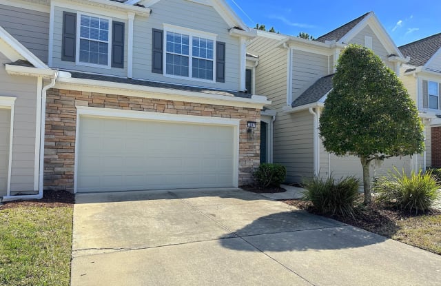 3897 LIONHEART DR - 3897 Lionheart Drive, Jacksonville, FL 32216