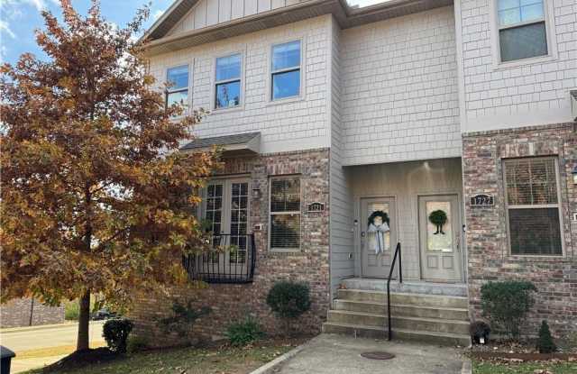 1695 Nettleship  ST photos photos