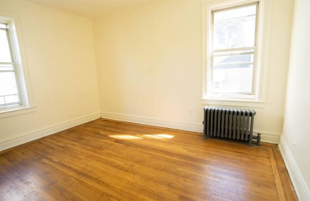 573 AVENUE E Gallery 3