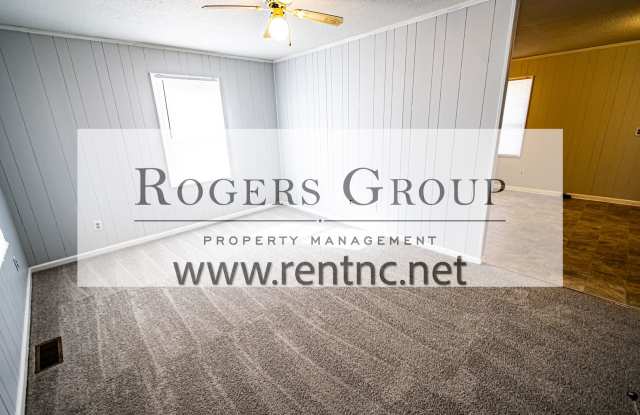 Homes for rent in Warrenton NC - 653 N. Main Street - Schedule Showing Online at www.rentnc.net Gallery 4