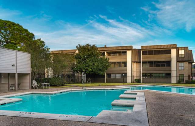 3055 Walnut Bend Lane Gallery 2