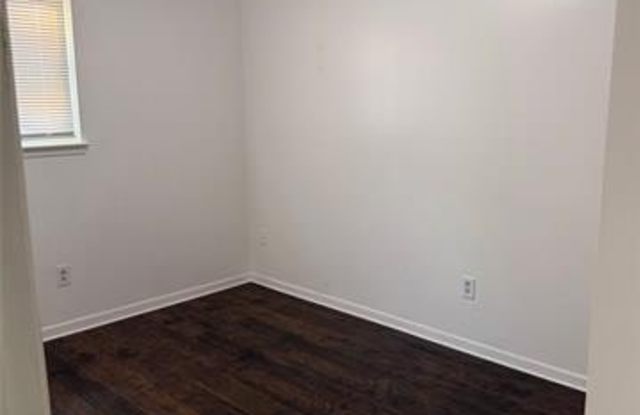 22768 Ashley Street Gallery 3