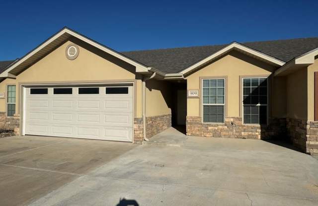 913 Beal Parkway photos photos