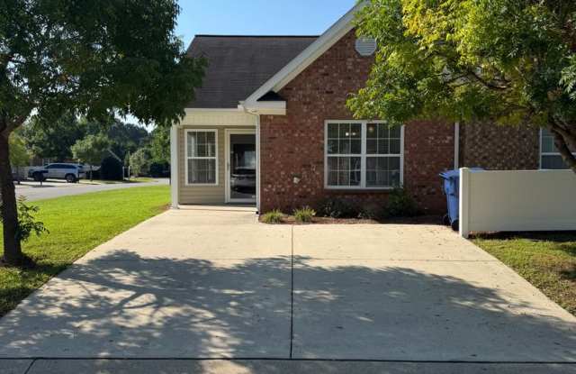 2 Bedroom at Cobblestone Trace- Oxford's Premier 55+ Community Gallery 3