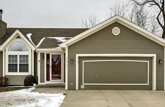 11915 North Holmes Court - 11915 North Holmes Court, Kansas City, MO 64155