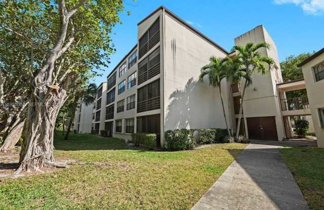 2302 S Cypress Bend Dr photos photos