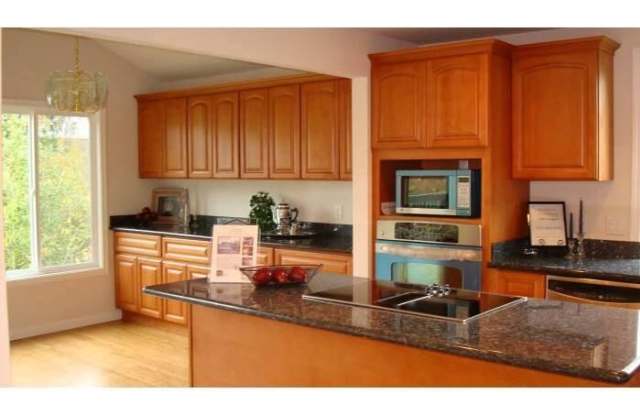 13200 39th Ave NE Gallery 2