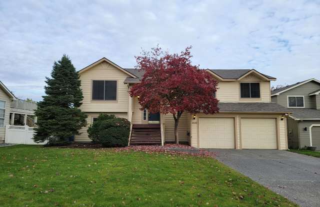 Horn Rapids Home with Bonus Room, Deck, and Community Amenities photos photos