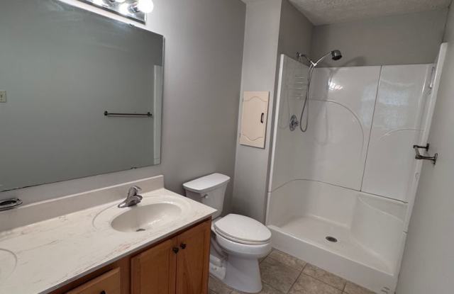 330 Heards Ln, Oxford **MOVE IN SPECIAL** Gallery 3