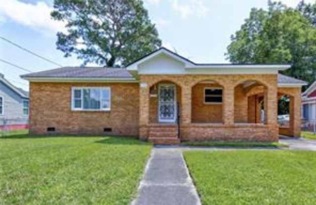3 bedroom in Cavalier Manor Gallery 1