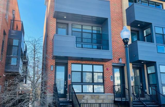 MINUTES TO PENTAGON - MODERN ARLINGTON CONDO Gallery 4