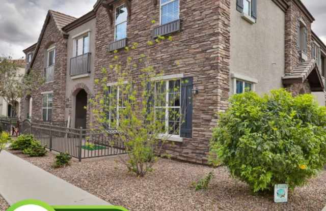 3 bed/2.5 bath Condo in Gilbert’s Lofts in Power Ranch - 4716 East Red Oak Lane, Gilbert, AZ 85297