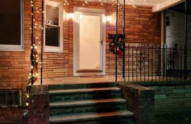 269 Ohio St Gallery 3