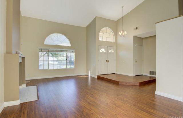 16561 Middleton Avenue Gallery 3