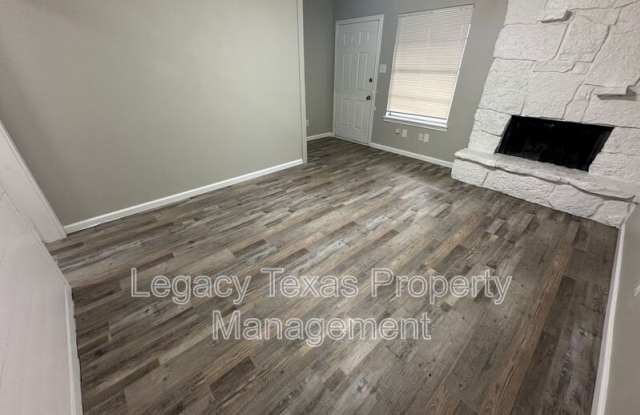 1608 Sun Valley Dr Gallery 1