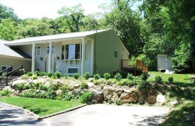 414 Middlebridge Road - 414 Middlebridge Road, Washington County, RI 02879