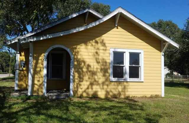 301 E West Street - 301 East West Street, El Campo, TX 77437