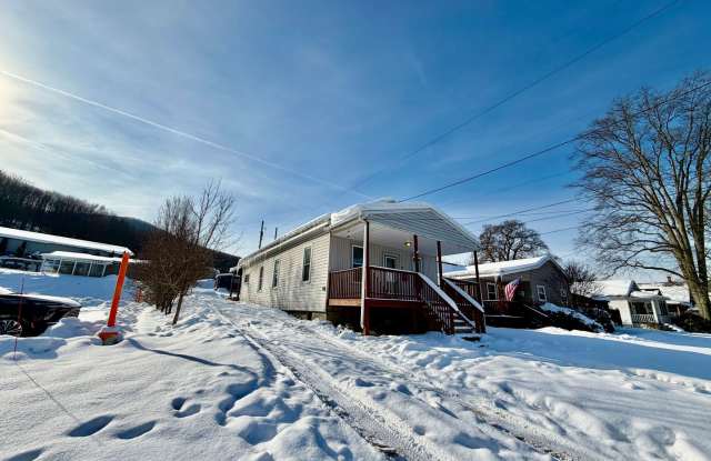 Three Bedroom Affordable Home for Rent in Bradford PA! - 46 South Kendall Avenue, Bradford, PA 16701