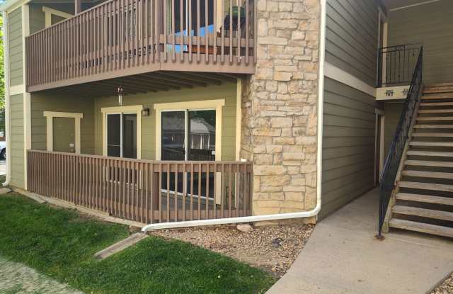 Gorgeous 2 bed Aurora condo for rent photos photos