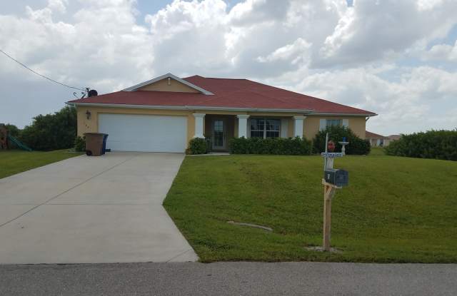 Beautiful 3BR 2BA House in Lehigh Acres photos photos