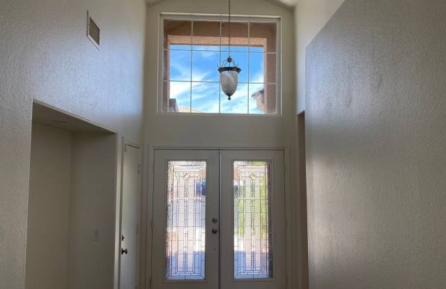 3317 Perching Bird. 3 Bed + Loft / Downstairs Master Bed with Full Bath Gallery 3