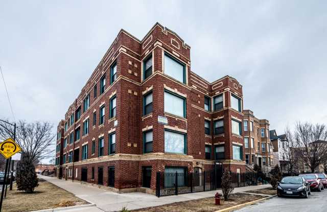 2900 E 91st Street Apartments Gallery 2