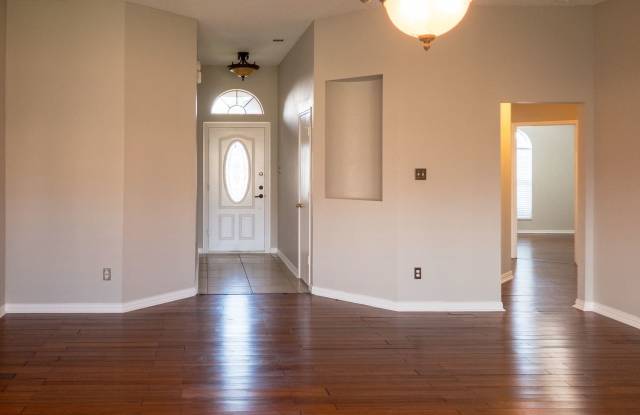 400 McMurtry Dr Gallery 3