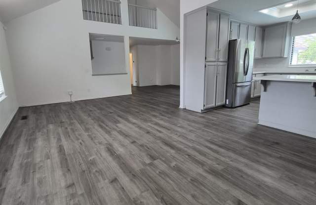 2030 Edgewater Gallery 4