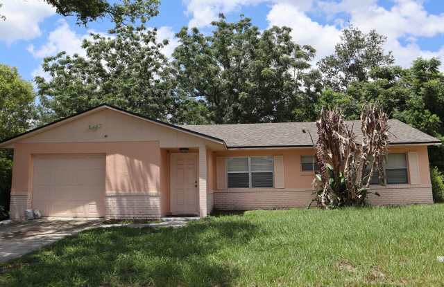 Cute 3 bedroom 2 bath 1 Car Garage  $1`650.00 Call Carole Arcaro 386-216-4900 Deltona Lakes Realty photos photos