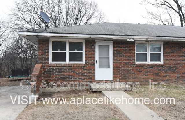 2015 S 14th St - 2015 South 14th Street, Kansas City, KS 66103