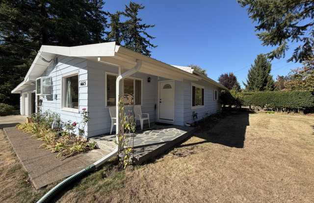 Spacious Southwest Portland 2 Bedroom Home with Hardwood Floors, Decorative Fireplace, Attached 2-Car Garage & Large Backyard Gallery 1
