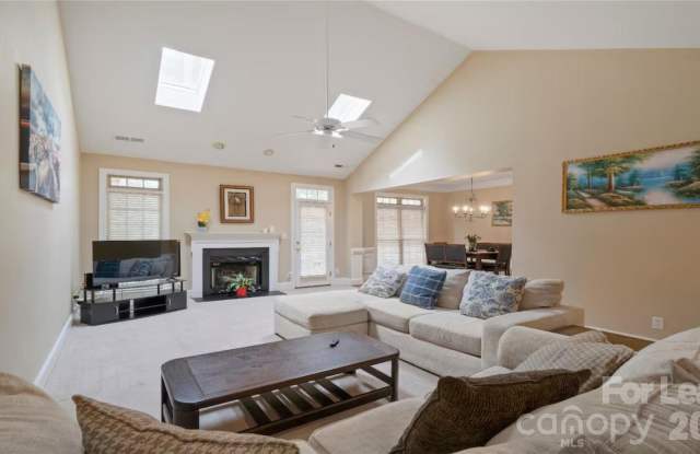 2804 Wingfield Place Gallery 2