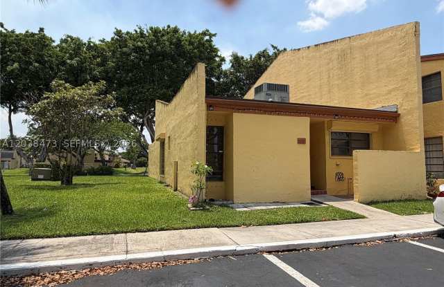 1540 NW 93rd Ave photos photos