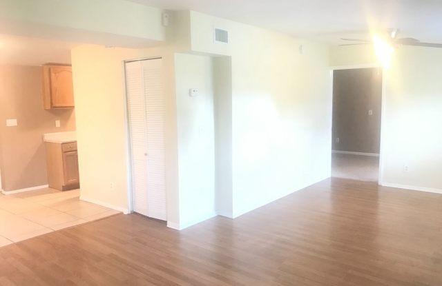 5814 LeGrande Street W Gallery 4