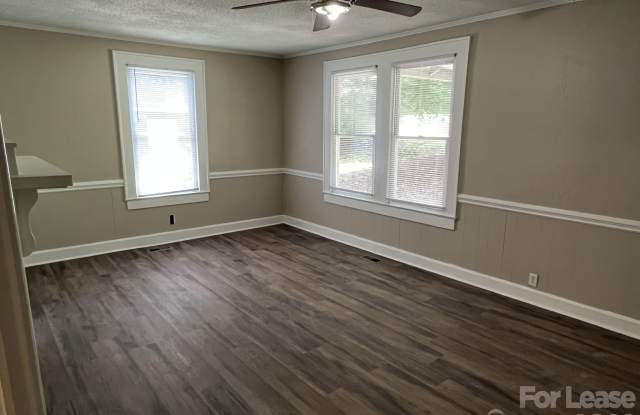 975 Old Charlotte Road SW Gallery 4