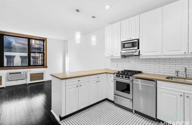 116 Thompson Street photos photos